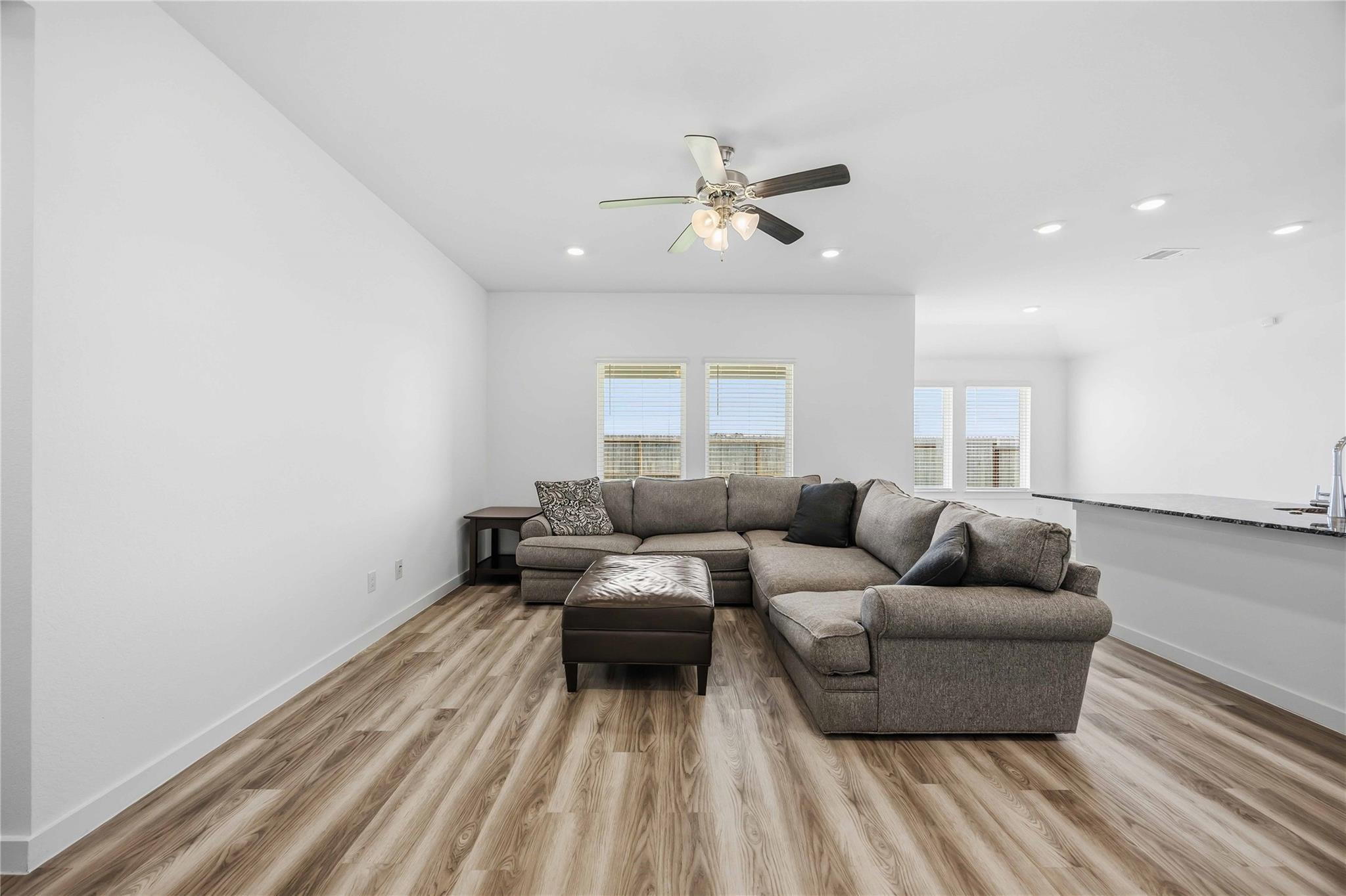 9522 Wall Street