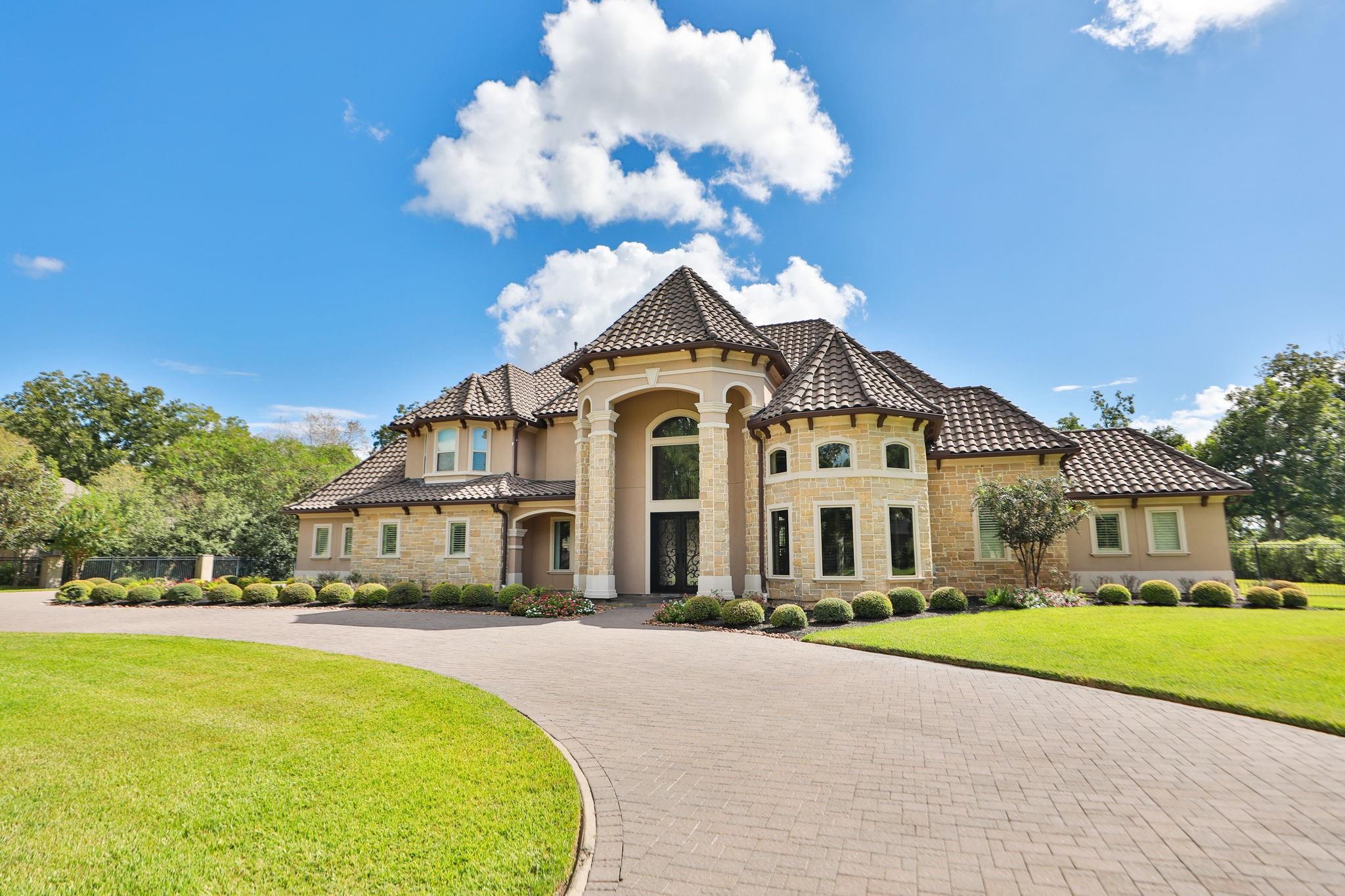 11 Westpoint Drive