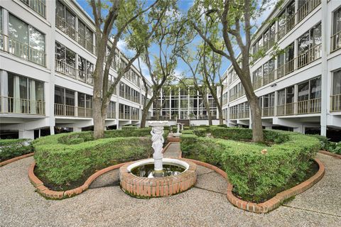 Tiny photo for 5050 Ambassador Way #314, Houston, TX 77056 (MLS # 54561851)