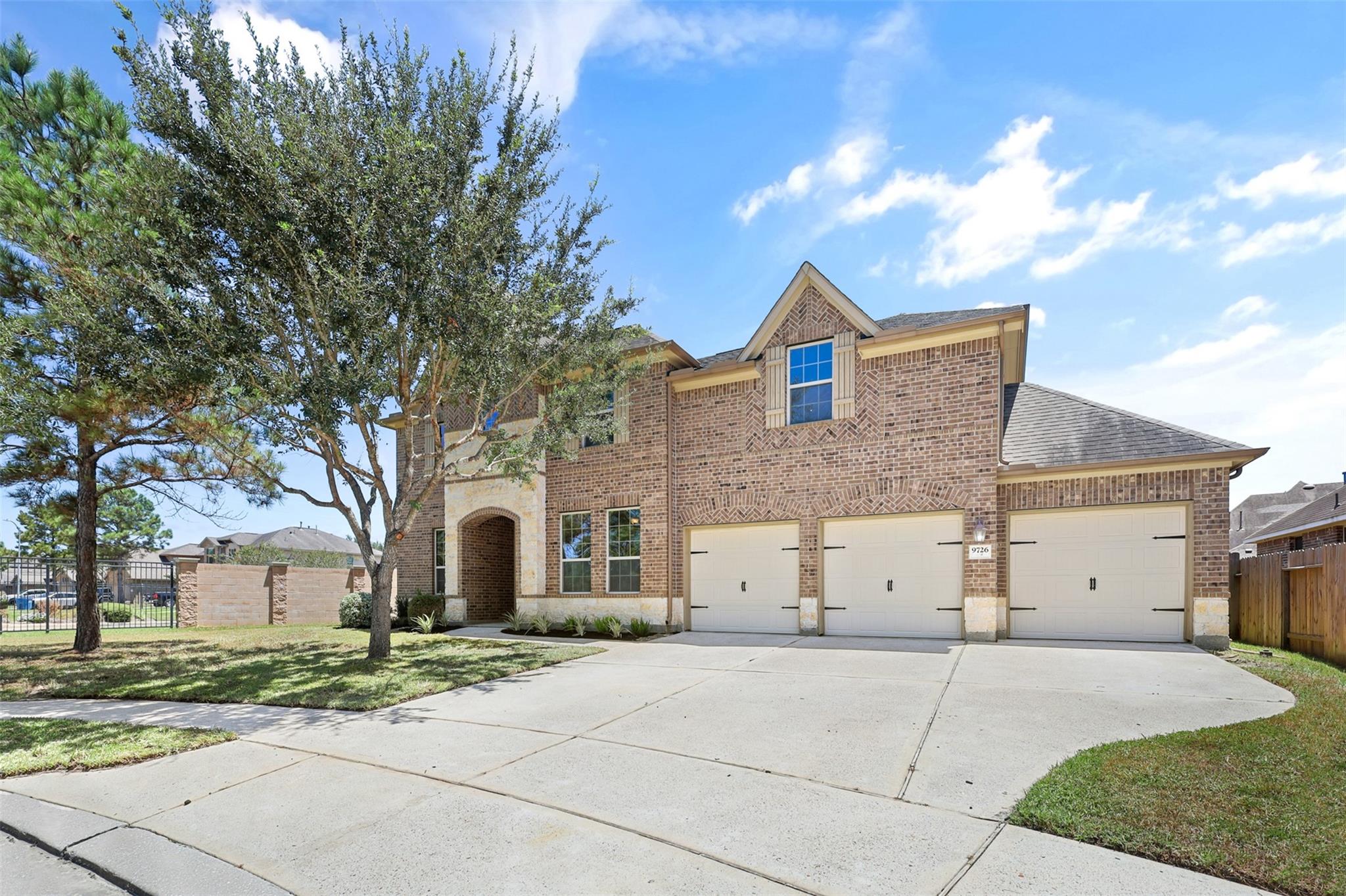 9726 Bonham Lakes Lane