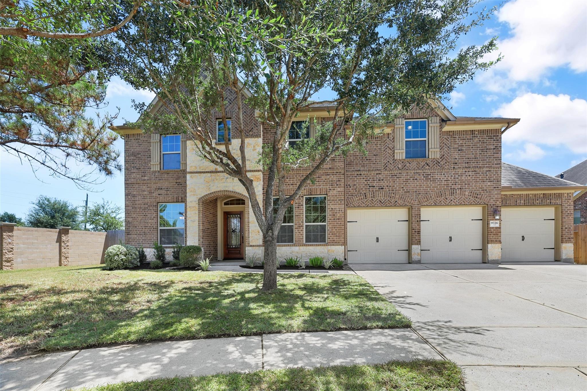 9726 Bonham Lakes Lane