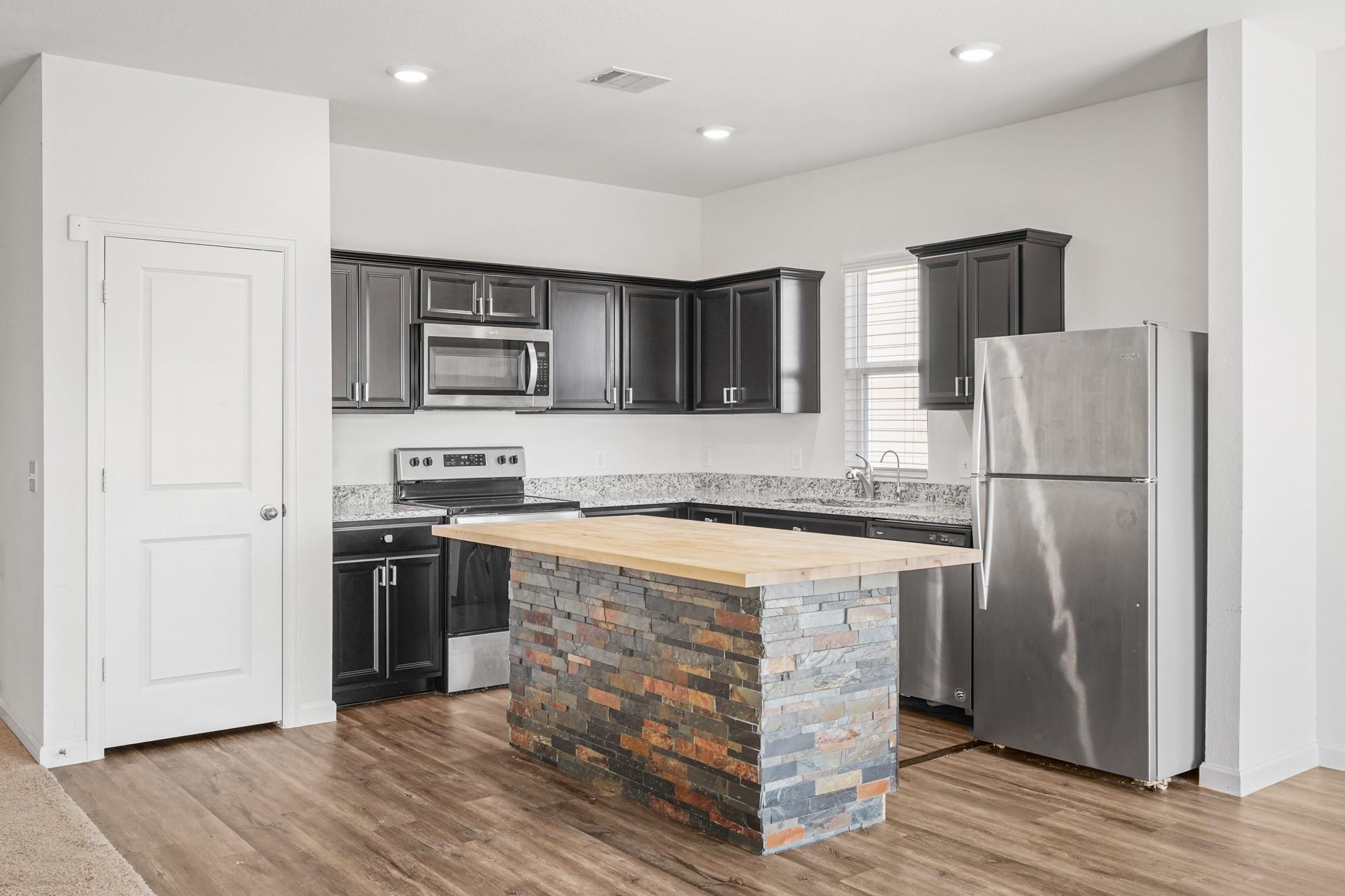 4927 Highland Crest Drive