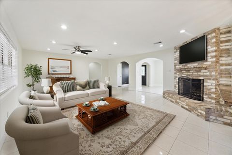 Photo of 4530 T C Jester Boulevard, Houston, TX 77018 (MLS # 83582707)