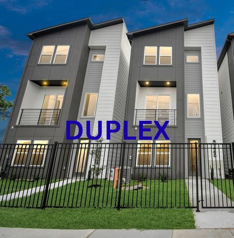 Photo of 4802 Elysian Street #CD, Houston, TX 77009 (MLS # 29675927)