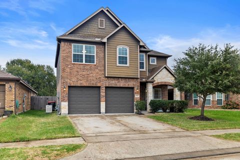 Apartment For Sale - 10710 Chestnut Path Way<br/> Tomball, TX 77375