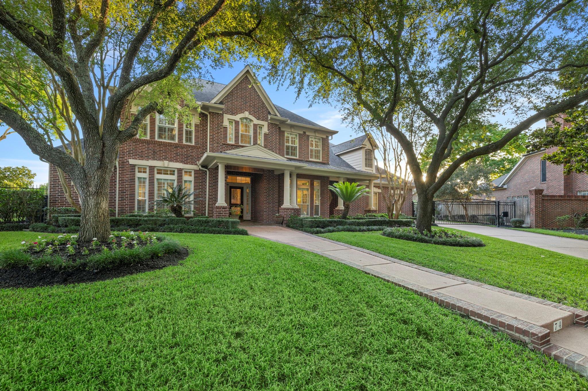74 Pipers Walk