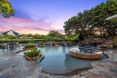 Photo of 74 Pipers Walk, Sugar Land, TX 77479 (MLS # 68300664)