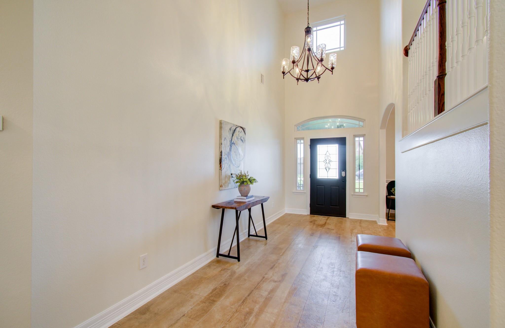 14018 Hawthorne Circle