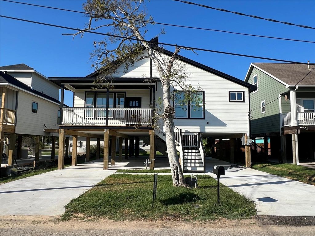 Photo of 226 S Y Street, La Porte, TX 77571 (MLS # 12549058)