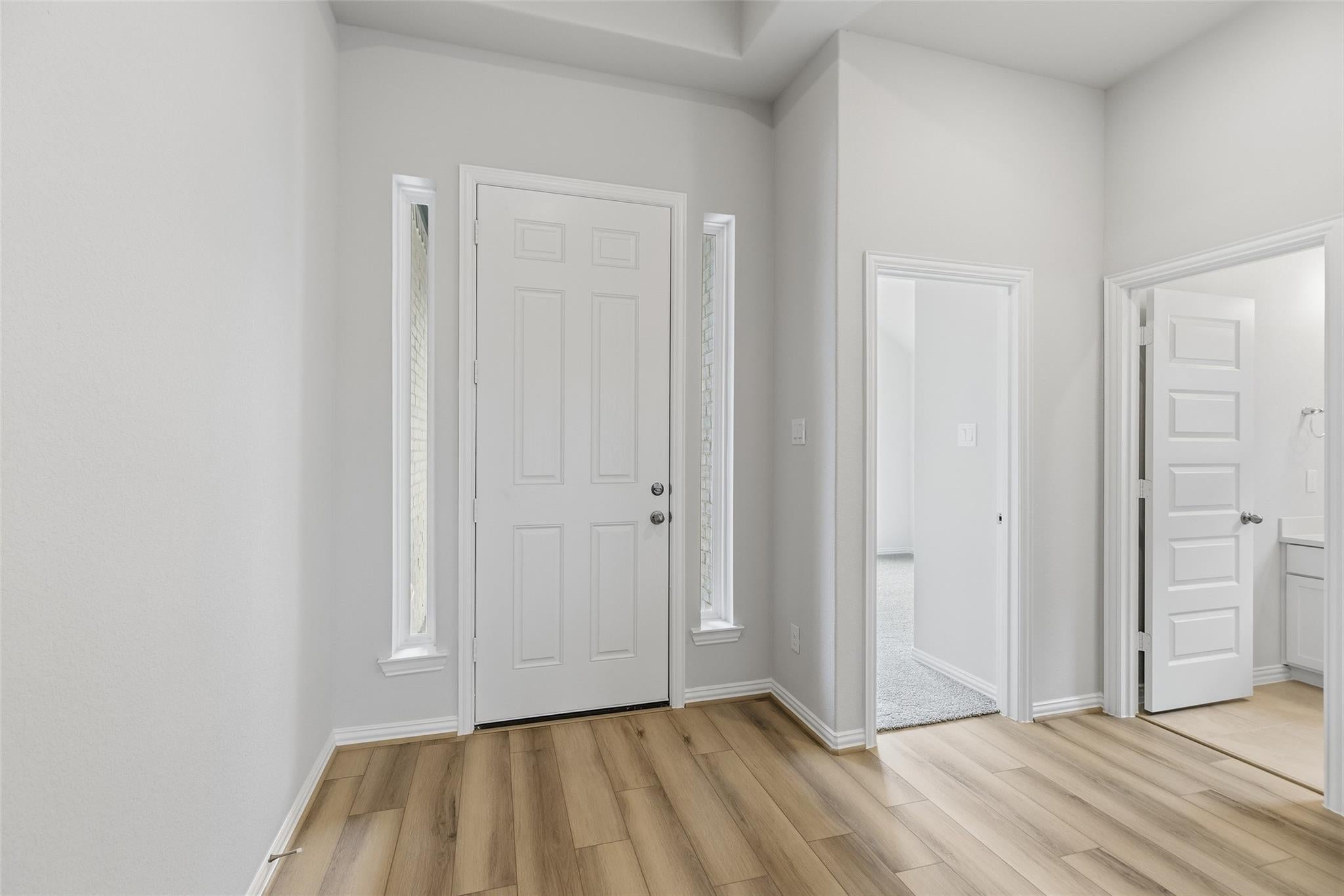 523 Selaura Street