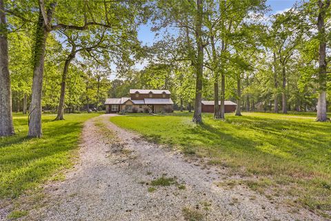 Photo of 420 County Road 4012, Dayton, TX 77535 (MLS # 85869956)