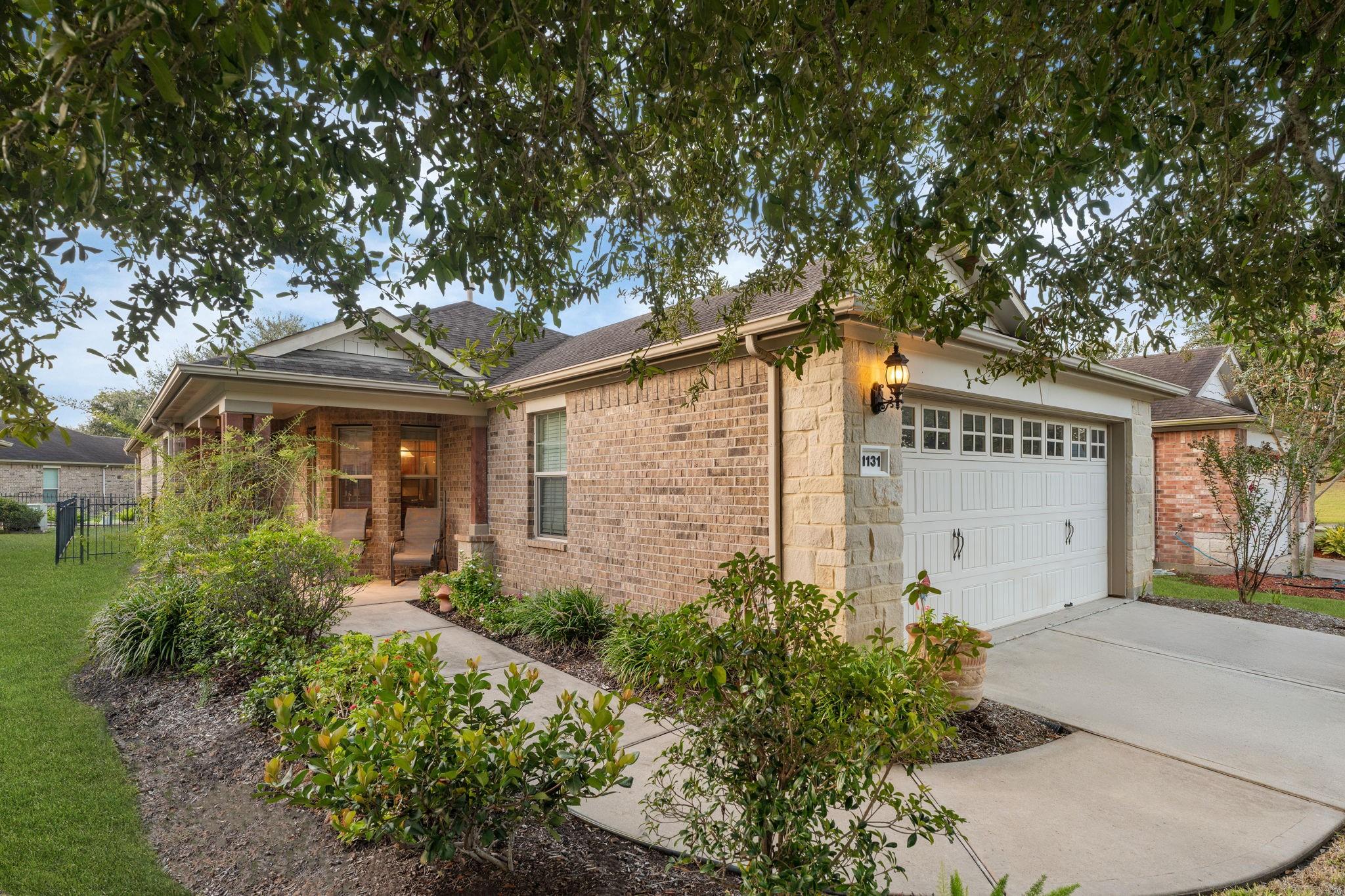 1131 Oleander Way