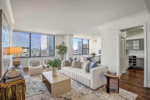 Photo of 15 Greenway Plaza #12D, Houston, TX 77046 (MLS # 79873845)