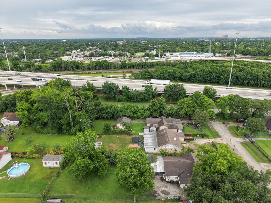 Photo of 1213 Post Street, Houston, TX 77022 (MLS # 32674066)