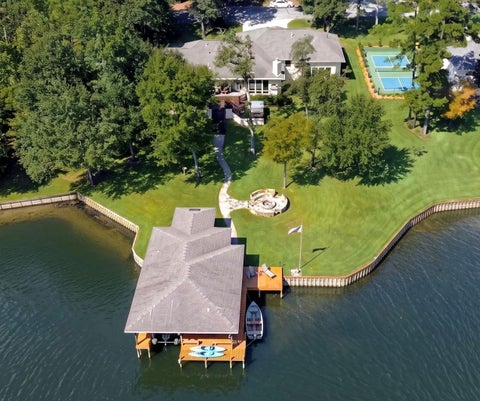 Homes For Sale - 20341 Bay Hill Road<br/> Huntsville, TX 77320
