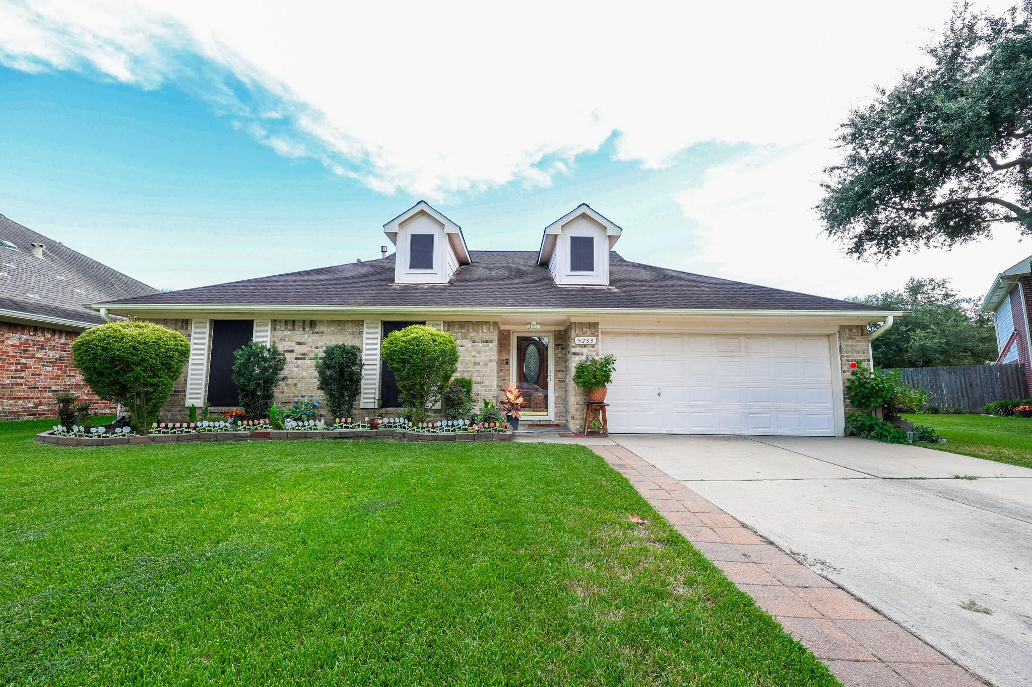 5233 Ridgecrest Drive