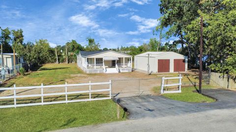 Photo of 7321 Glen Falls Street, Houston, TX 77049 (MLS # 67331136)