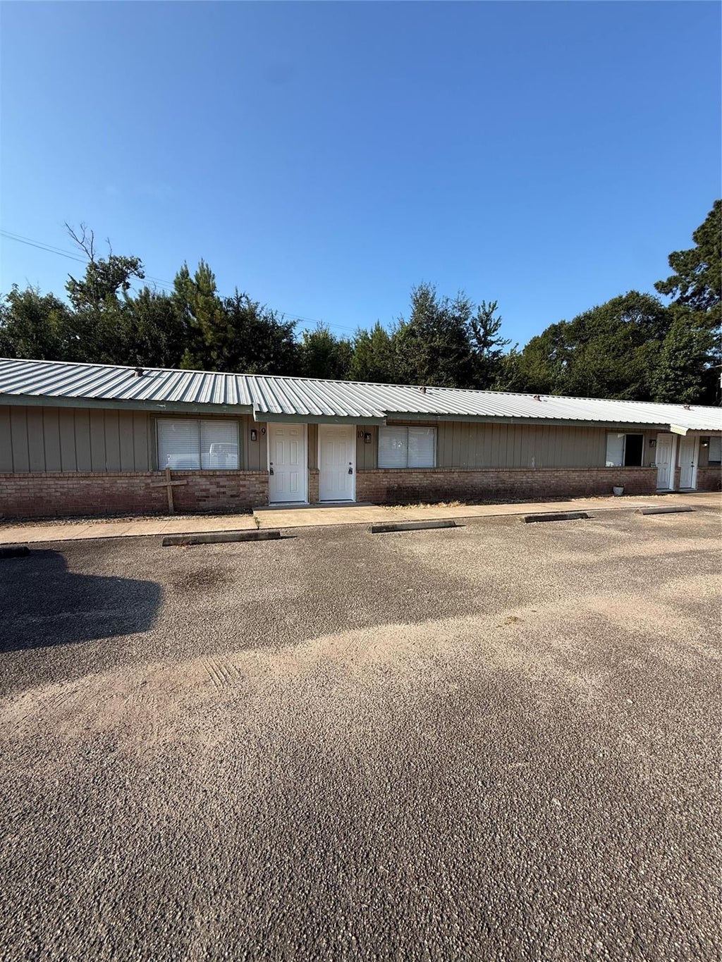 Photo of 120 Charles Barker Avenue #10, Cleveland, TX 77327 (MLS # 63545415)