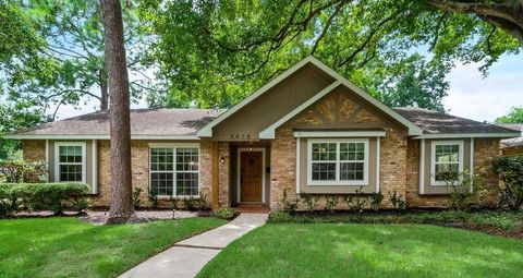 Photo of 9418 Brig O Doon Circle, Houston, TX 77096 (MLS # 78884369)