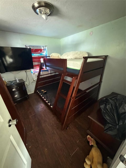 Tiny photo for 3400 Bella Vista Street, Houston, TX 77022 (MLS # 48024814)