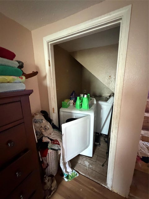 Tiny photo for 3400 Bella Vista Street, Houston, TX 77022 (MLS # 48024814)
