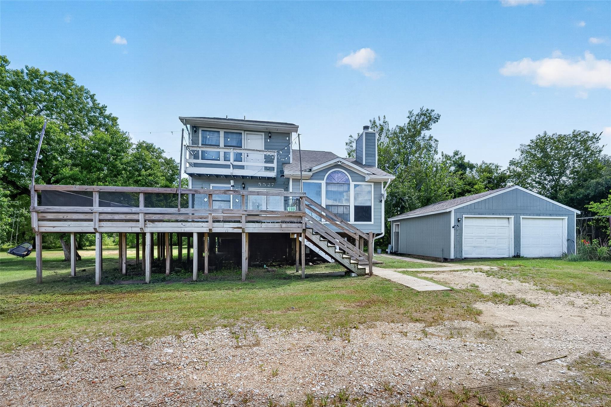 5527 County Road 155 X77511