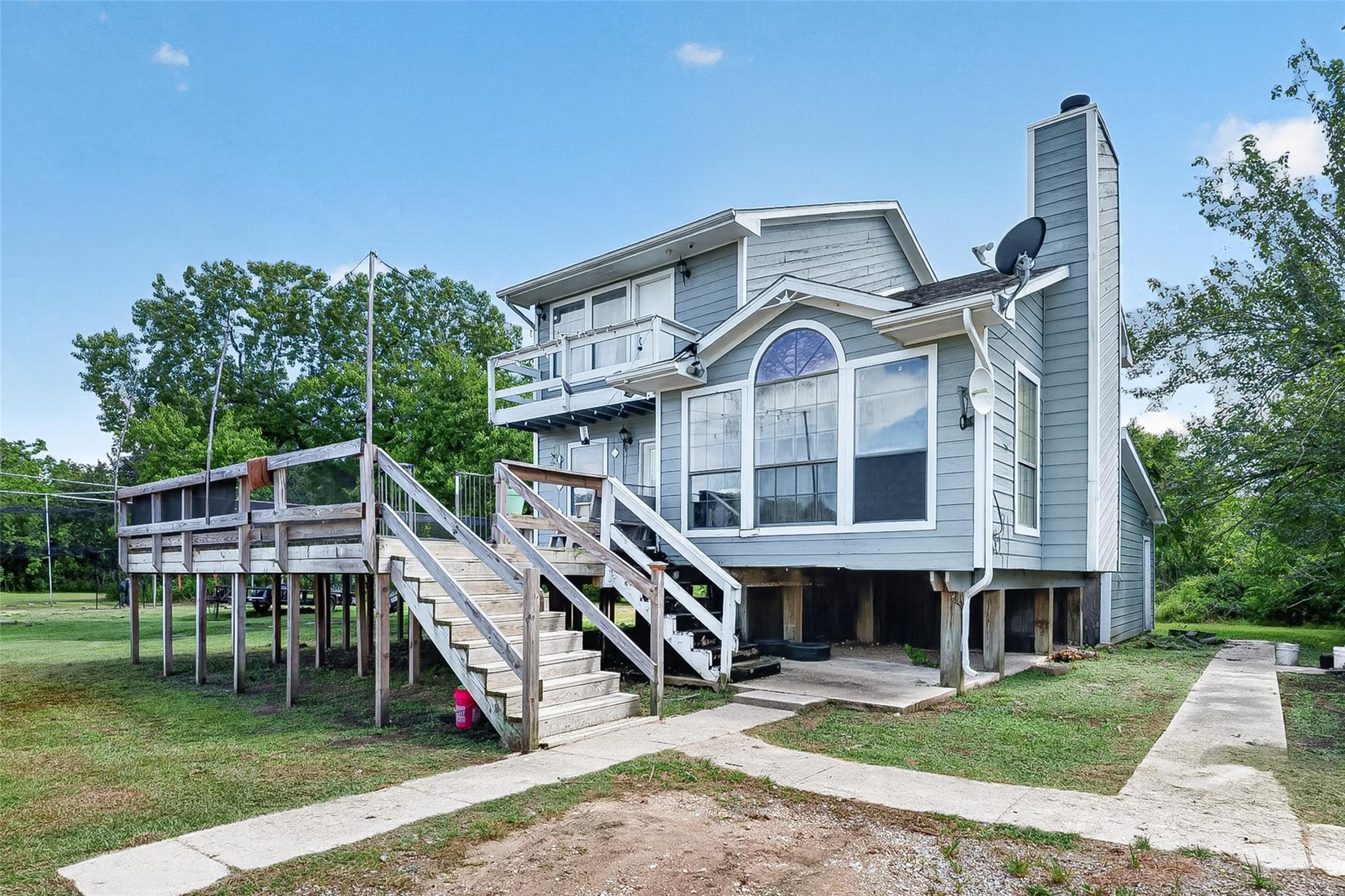 5527 County Road 155 X77511