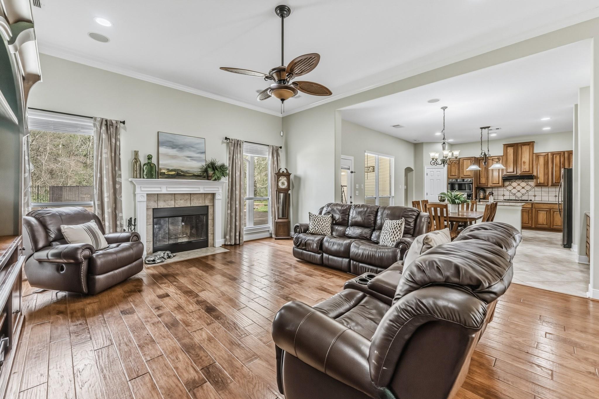 98 Heritage Oak Drive