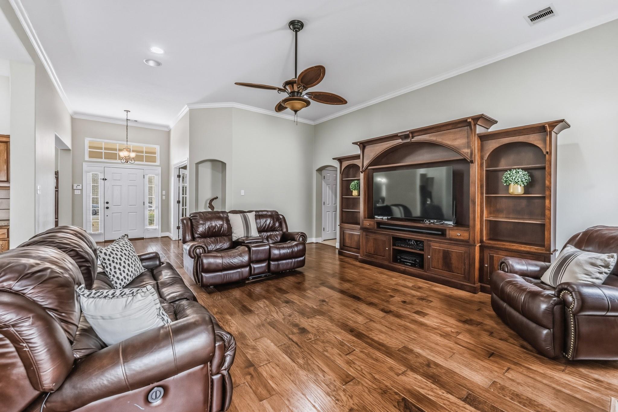 98 Heritage Oak Drive