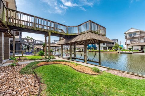 Tiny photo for 70 Tarpon Street, Bayou Vista, TX 77563 (MLS # 42681501)