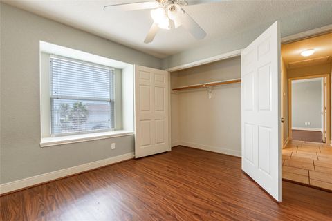 Tiny photo for 70 Tarpon Street, Bayou Vista, TX 77563 (MLS # 42681501)