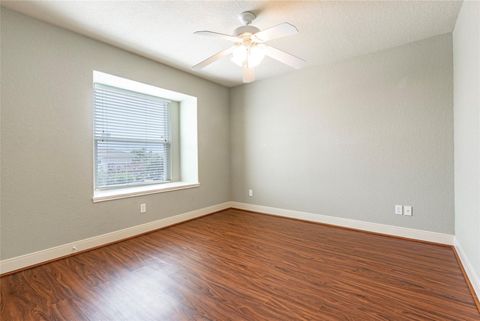 Tiny photo for 70 Tarpon Street, Bayou Vista, TX 77563 (MLS # 42681501)