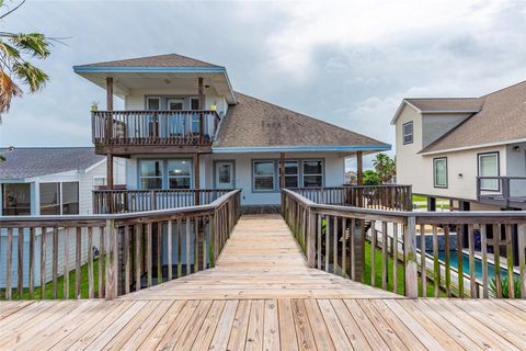 Tiny photo for 70 Tarpon Street, Bayou Vista, TX 77563 (MLS # 42681501)