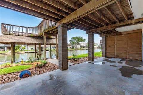 Tiny photo for 70 Tarpon Street, Bayou Vista, TX 77563 (MLS # 42681501)