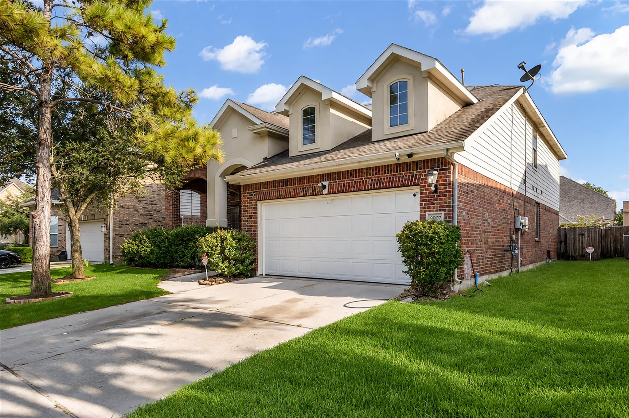 9907 Heritage Waters Court