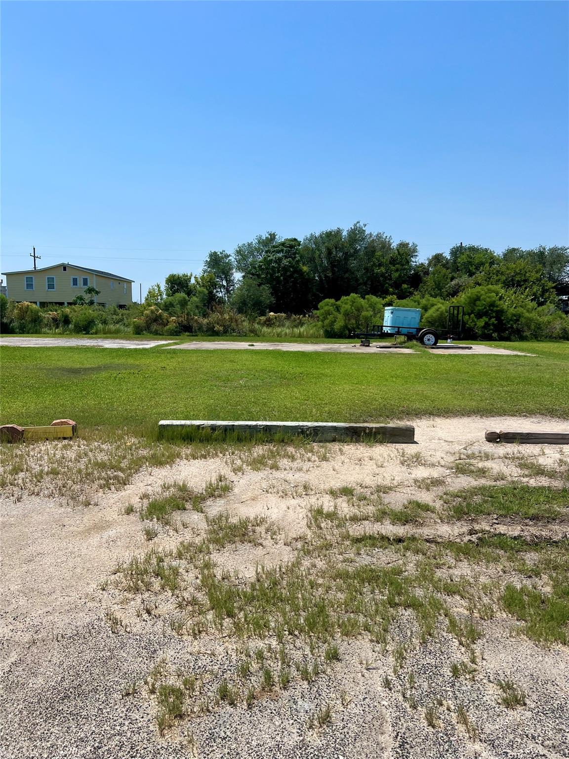 1207 E Canal Drive
