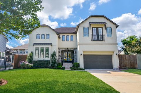 Photo of 4625 Maple Street, Bellaire, TX 77401 (MLS # 28825355)