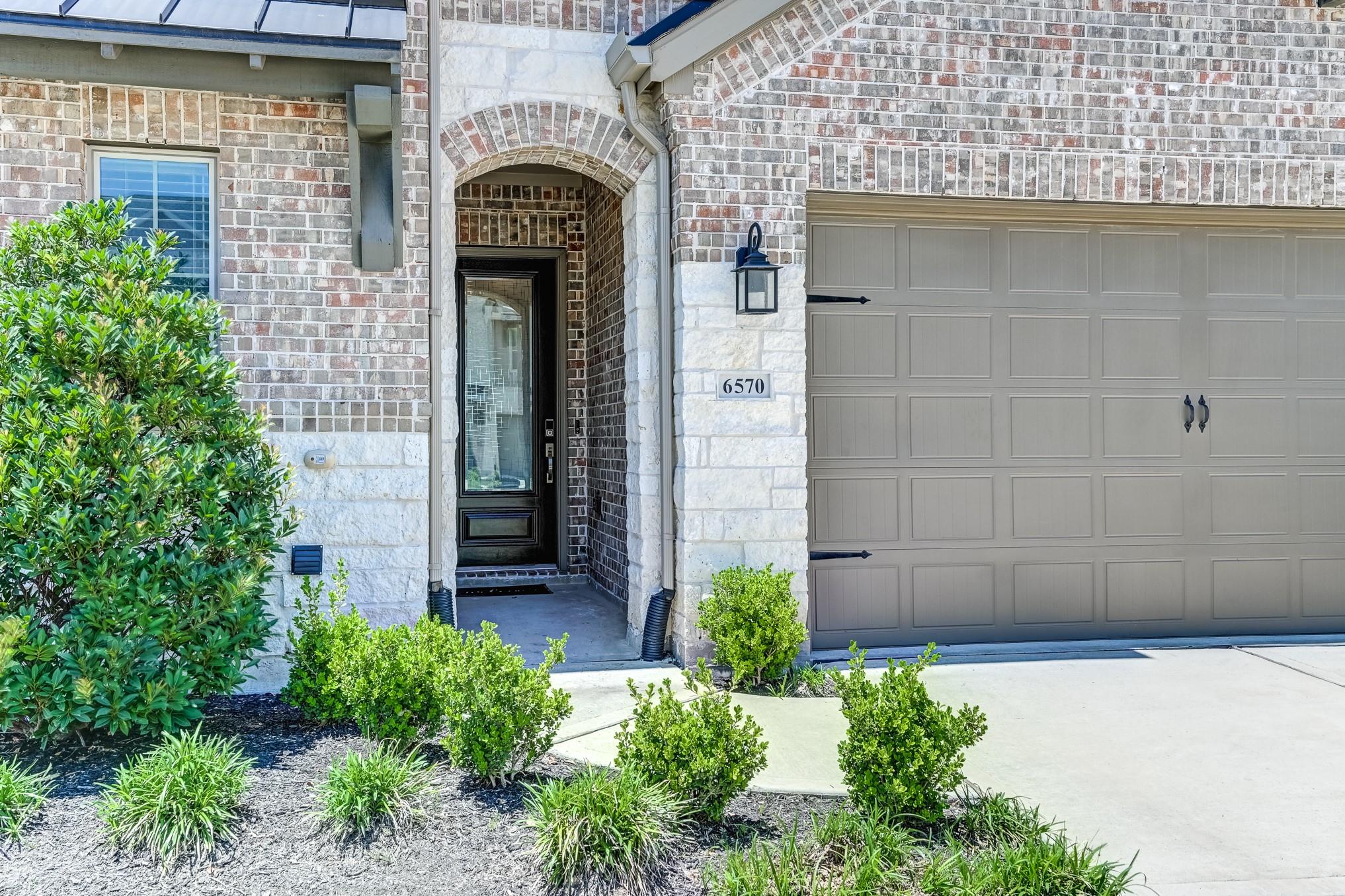 6570 Scarlet Pond Lane