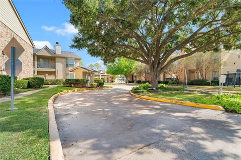 Photo of 1515 Sandy Springs Road #1808, Houston, TX 77042 (MLS # 30796384)