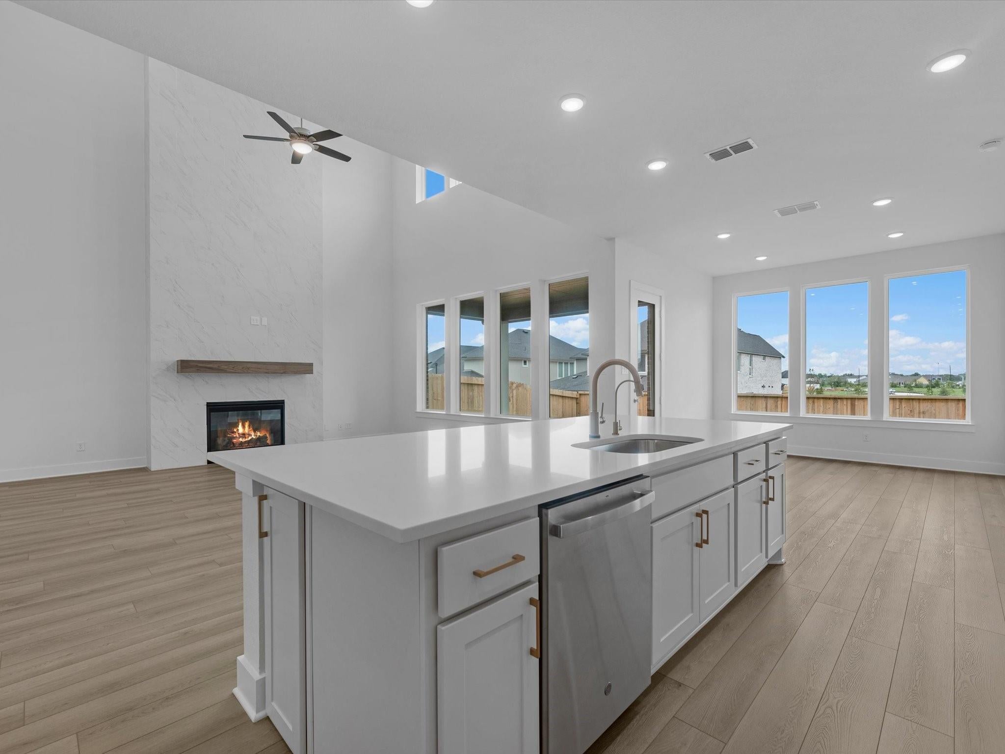 8006 Sunny Ridge Drive