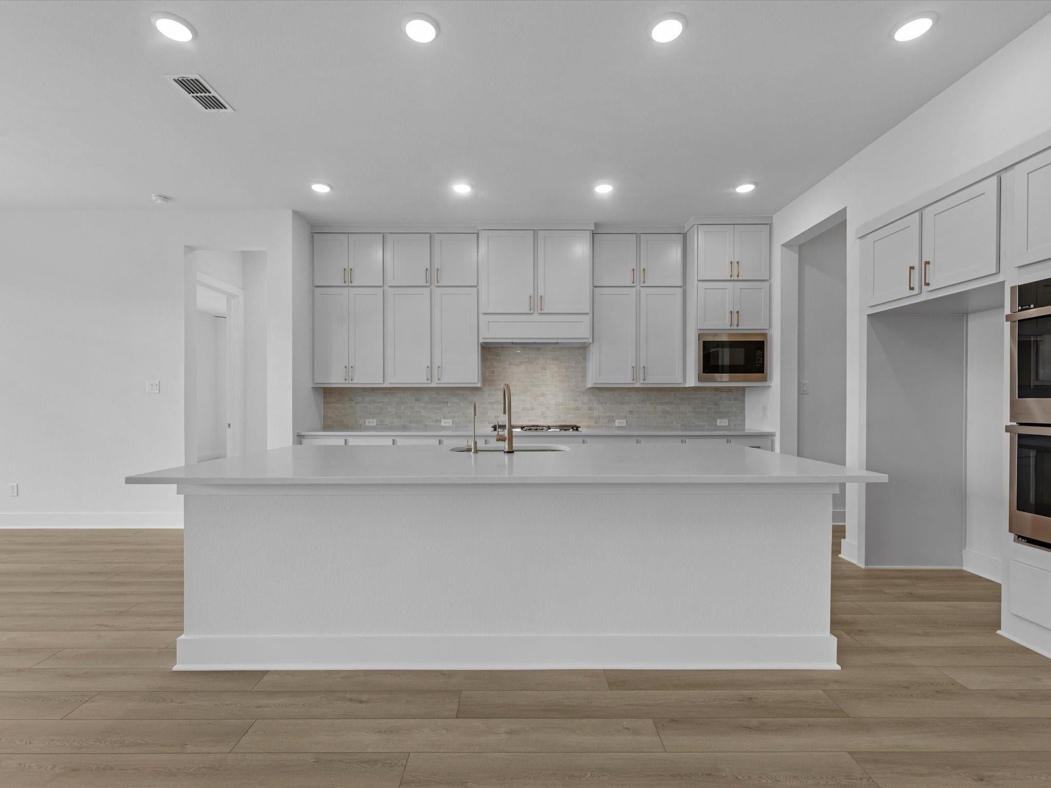 8006 Sunny Ridge Drive