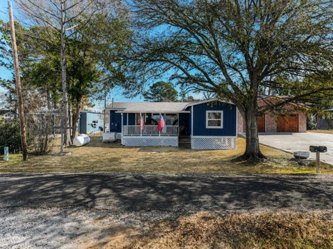 Photo of 157 Lakeview Drive S, Livingston, TX 77351 (MLS # 86374020)