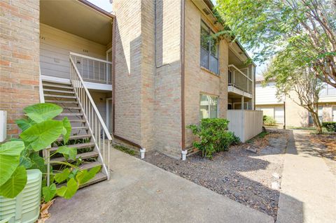 Photo of 2120 Wilcrest Drive #220, Houston, TX 77042 (MLS # 65236125)