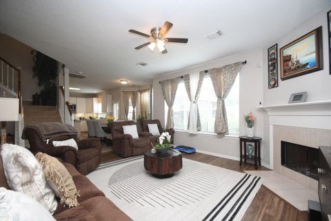 Tiny photo for 9805 Sunnycoast Lane, Pearland, TX 77584 (MLS # 98577320)