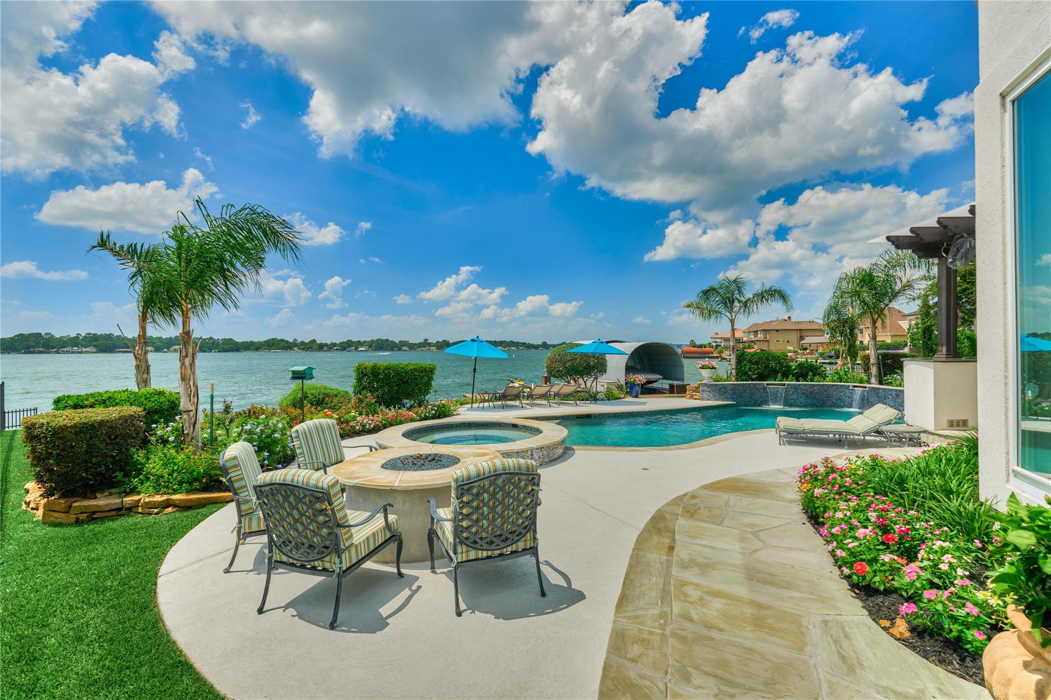 9943 Pebble View Court