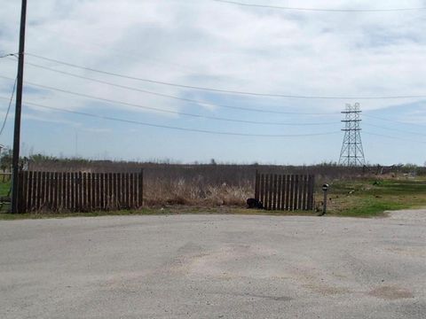 Vacant Land For Sale - 1080 S Paloma Drive<br/> Rosharon, TX 77583