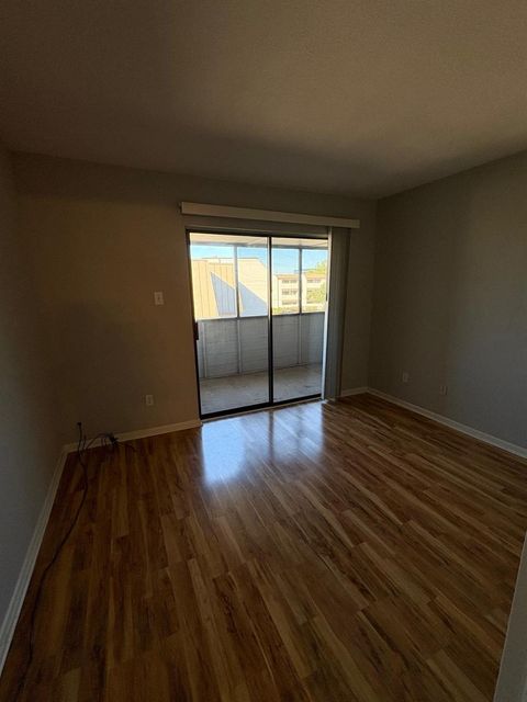 Photo of 3055 SW Walnut Bend Lane #33, Houston, TX 77042 (MLS # 13627492)