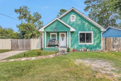 Photo of 9410 Dandy Street, Houston, TX 77016 (MLS # 74407568)