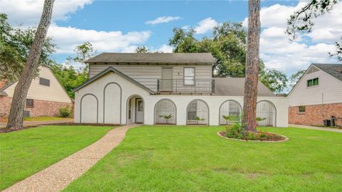 Photo of 5330 Boyce Springs Drive, Houston, TX 77066 (MLS # 17208665)