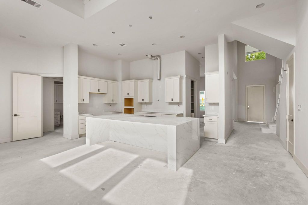 Photo of 7407 Janak Drive, Houston, TX 77055 (MLS # 61713721)